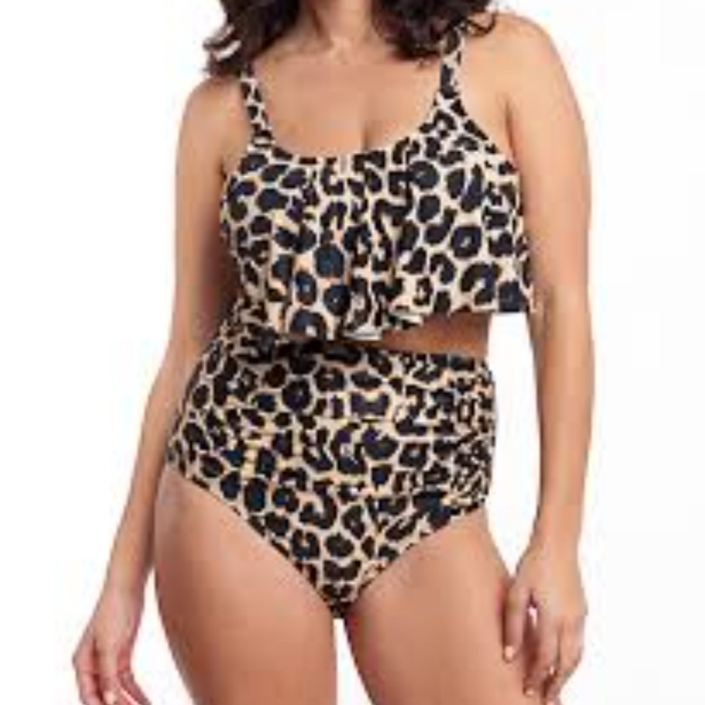 NEW Women's Leopard 2 piece Bikini Top is Size XL Bottom is 2XL ♡Super Sexy♡